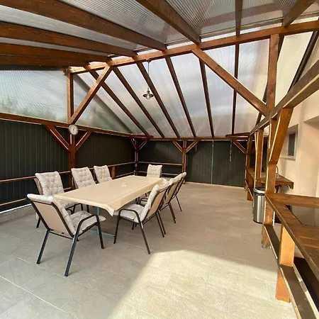Garden Daire